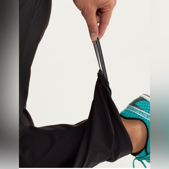 Lululemon Run: Dog Runner Pant
Black - Picture 5 of 11